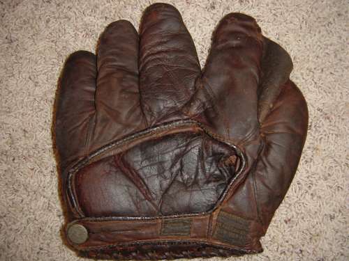 D&M Schultz Novelty Co. Back